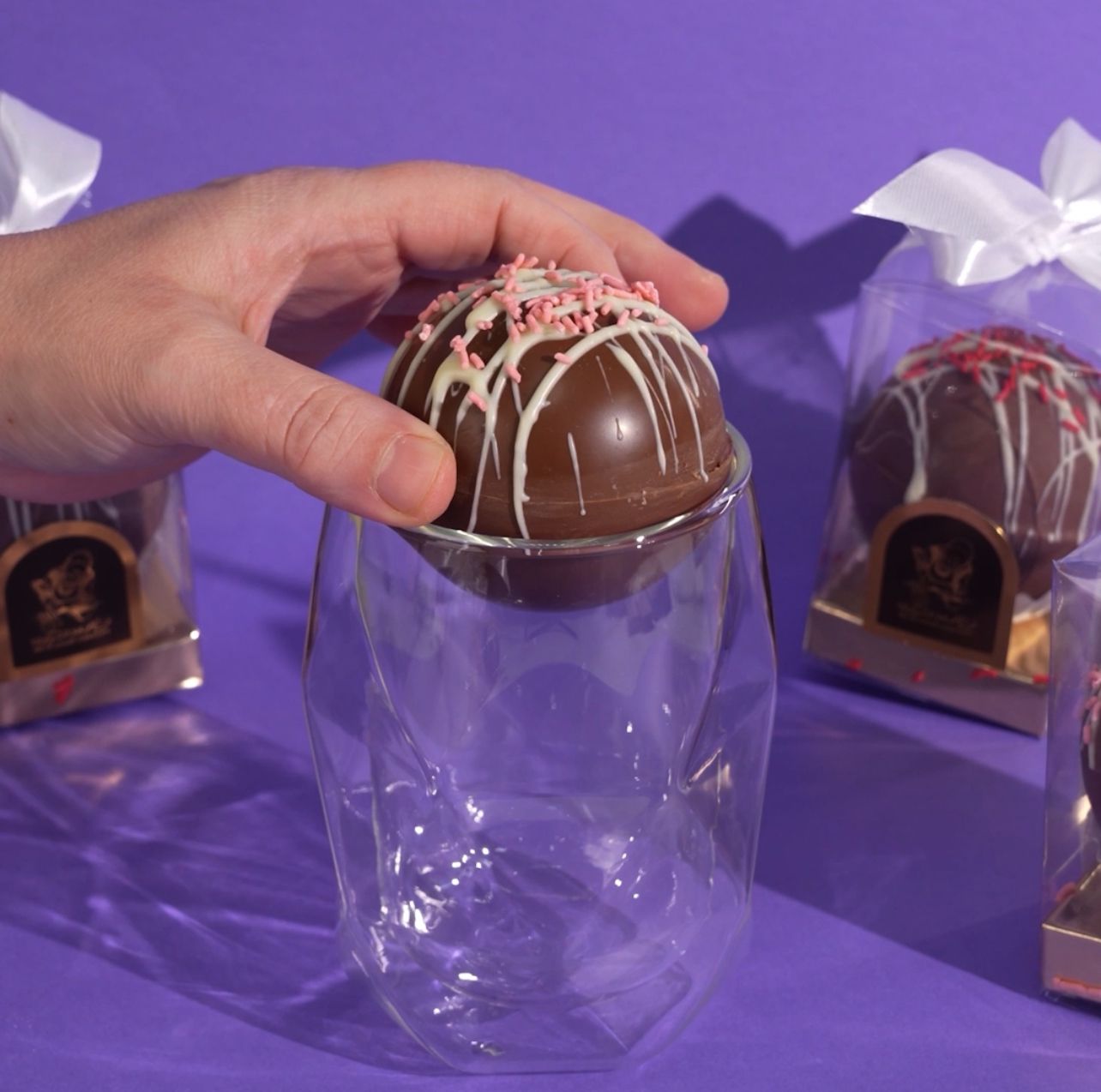 كرات الشوكولاتة الساخنة