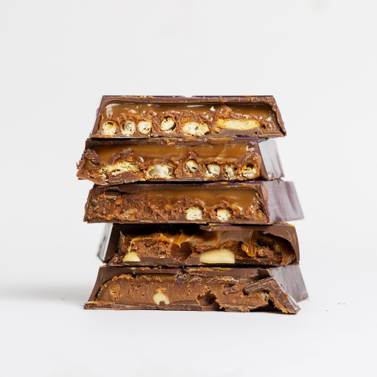 بار البريتزل بالكراميل والفول السوداني